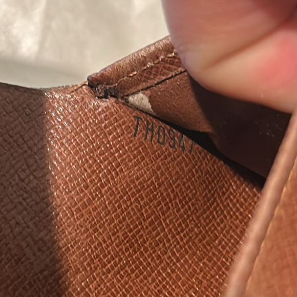 Authentic Vintage Louis Vuitton Monogram Leather Double Snap Wallet - Picture 11 of 12
